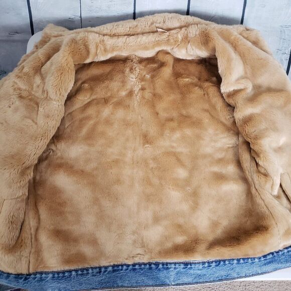 Levis Faux Fur Lined Denim Trucker Jean Jacket Size XS Oversized Anthro Blue - Picture 9 of 13